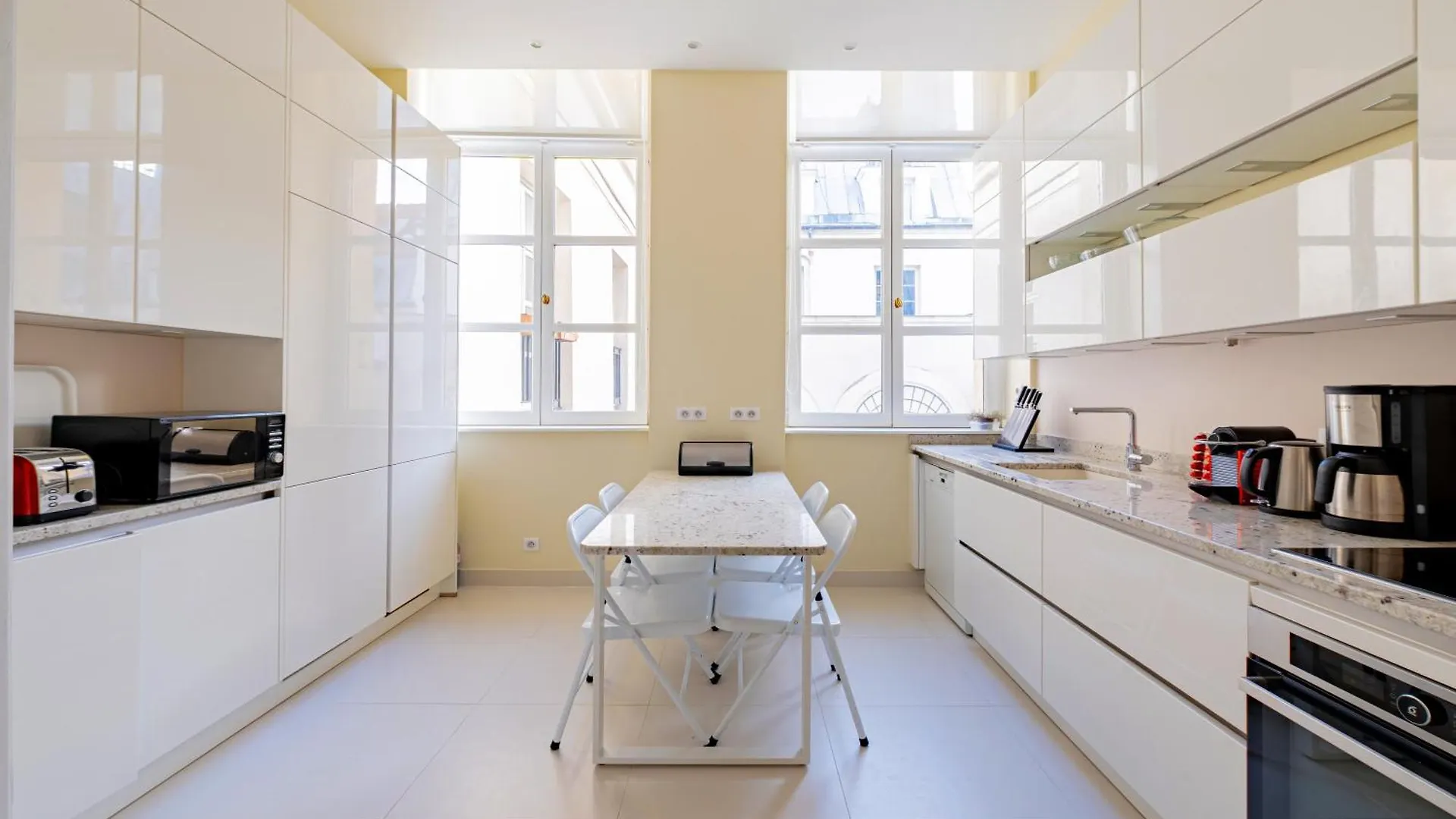 Timeless Elegance In Apartment Paris
